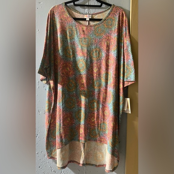 LuLaRoe Tops - Irma Tunic